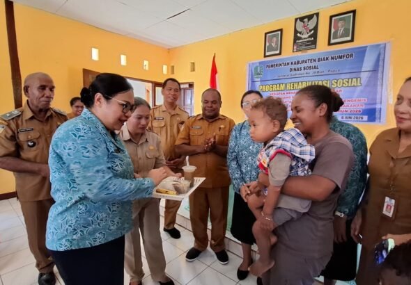 MAKANAN TAMBAHAN KETUA TP PKK