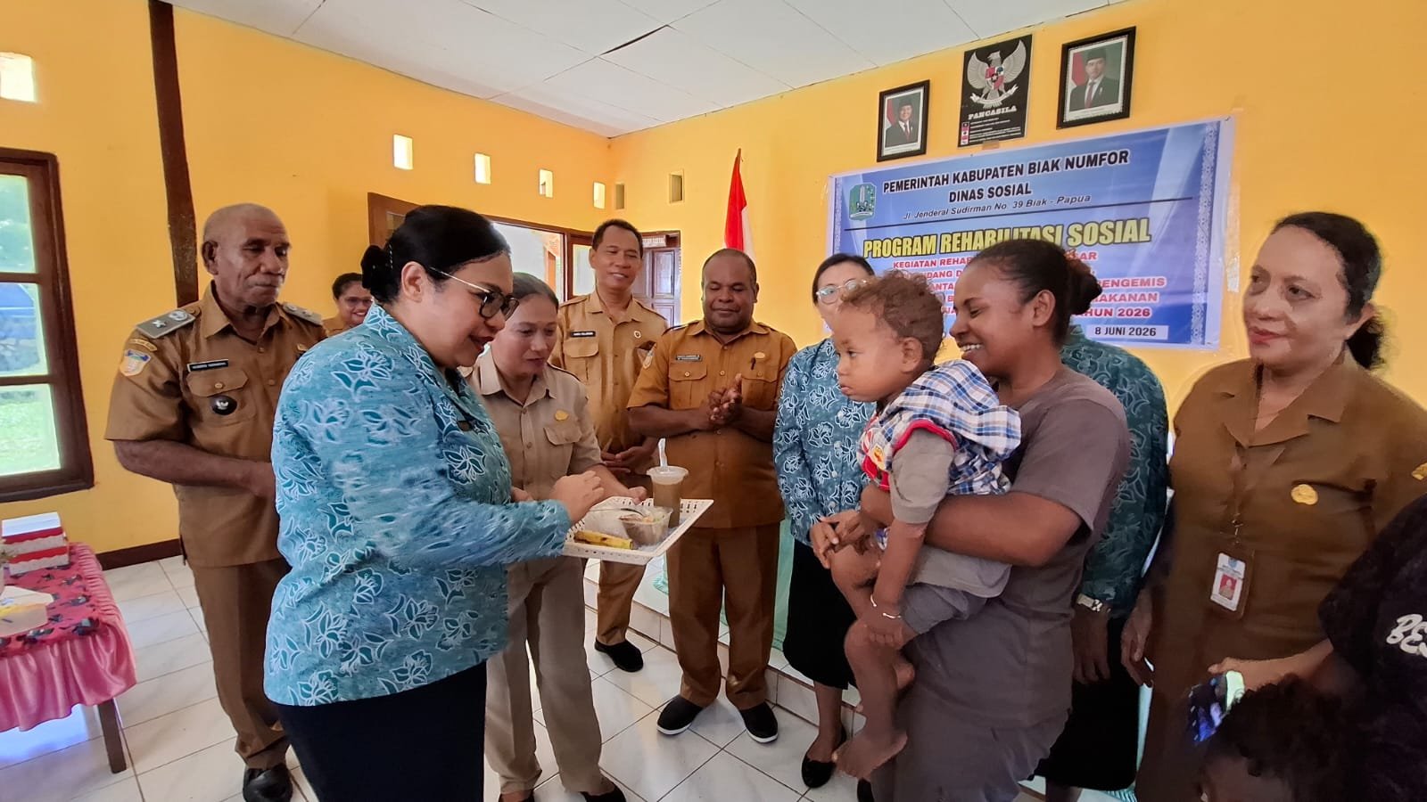 MAKANAN TAMBAHAN KETUA TP PKK